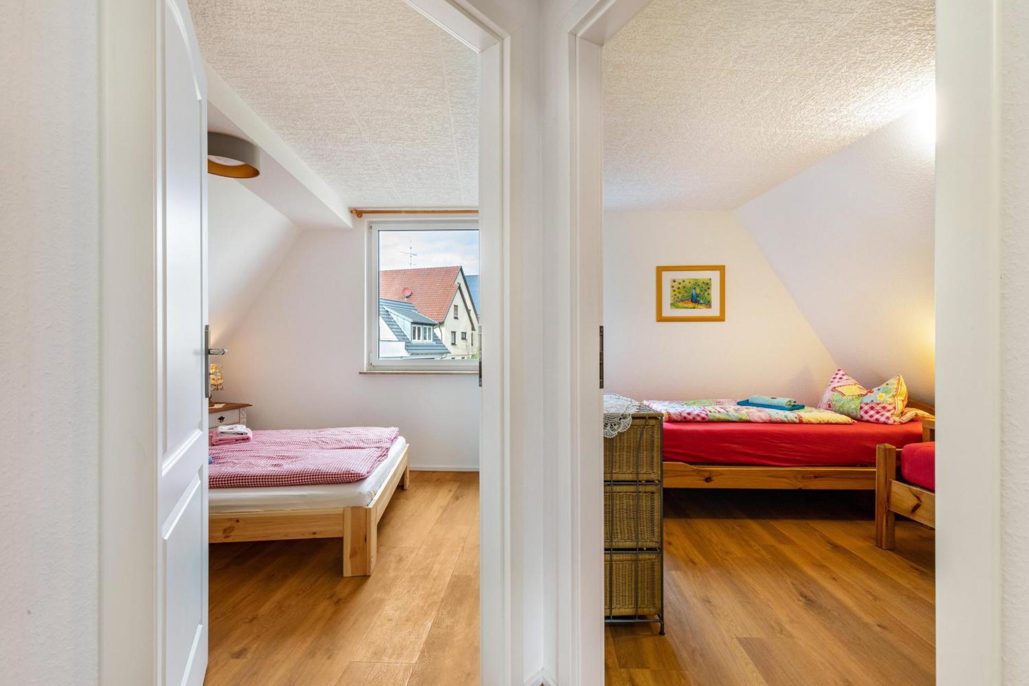 Apartmenthaus Ferienwohnungen Sila Weinstadt Exterior foto