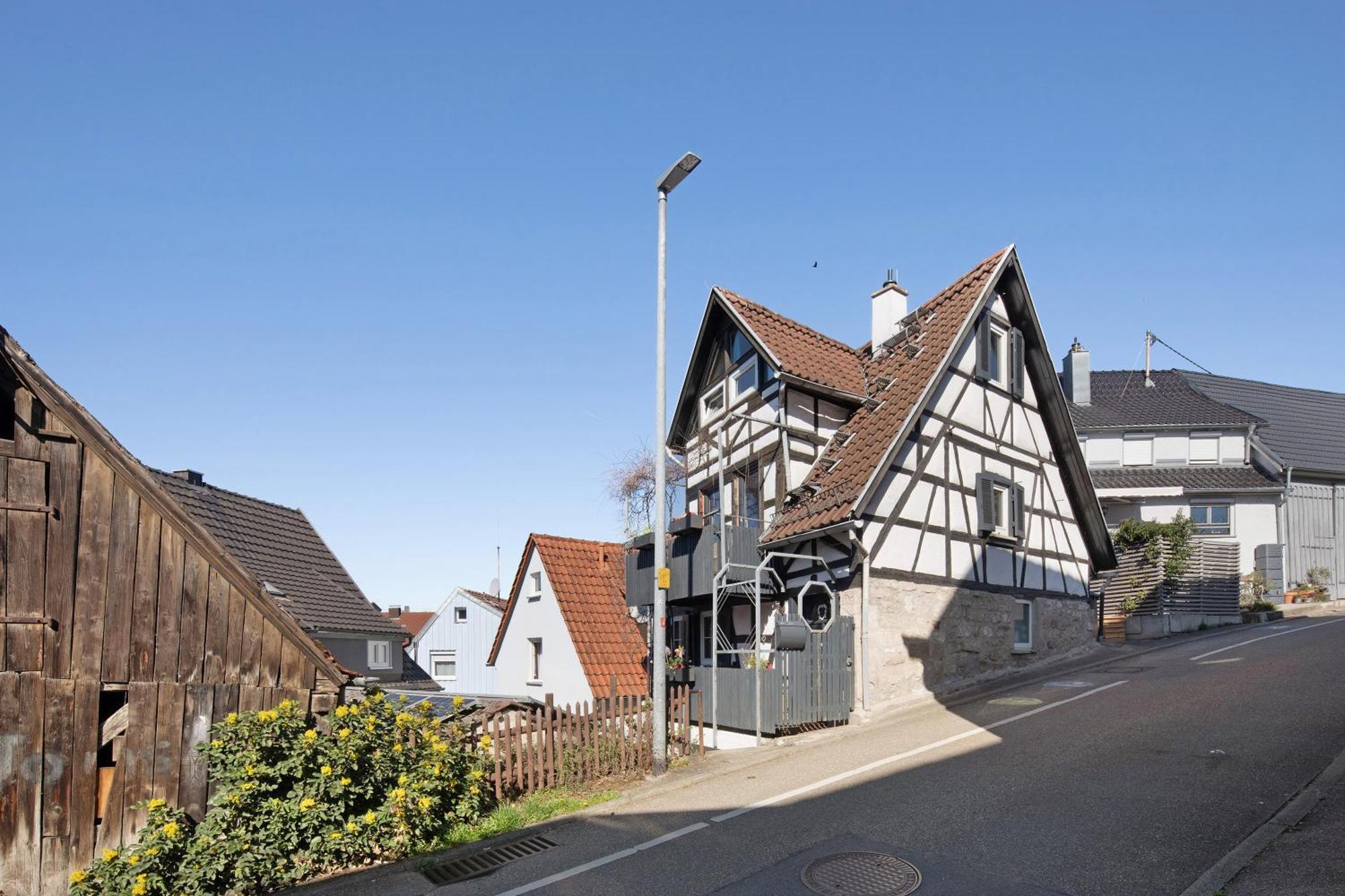 Apartmenthaus Ferienwohnungen Sila Weinstadt Exterior foto