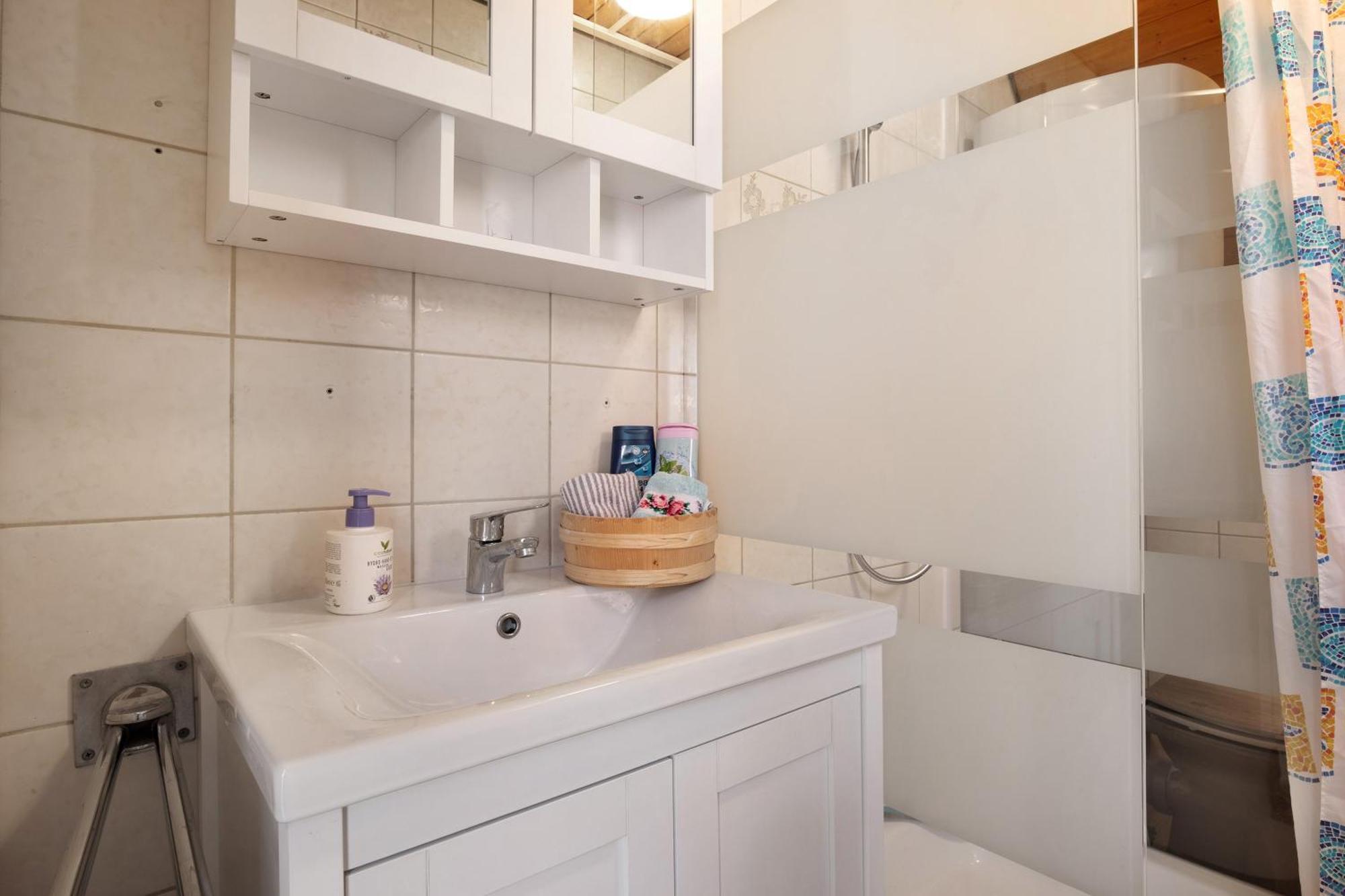 Apartmenthaus Ferienwohnungen Sila Weinstadt Exterior foto